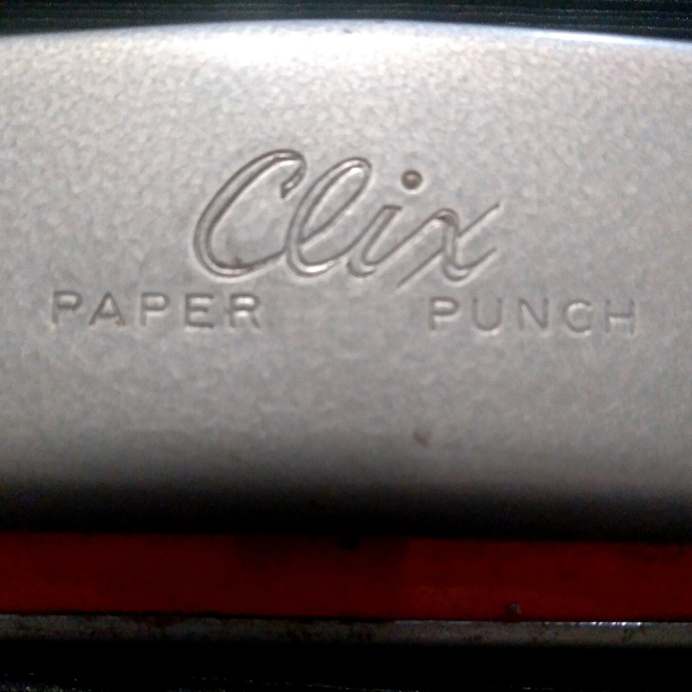 Clix Vintage 3 Hole Paper Punch - Picture 2 of 8